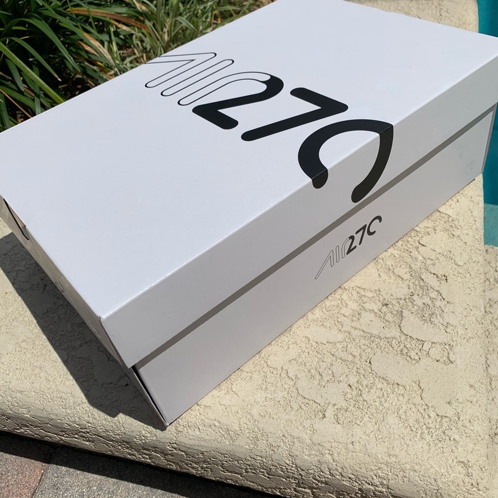 Air max 270 react • BRAND NEW • NEVER WORN • - Picture 13 of 15
